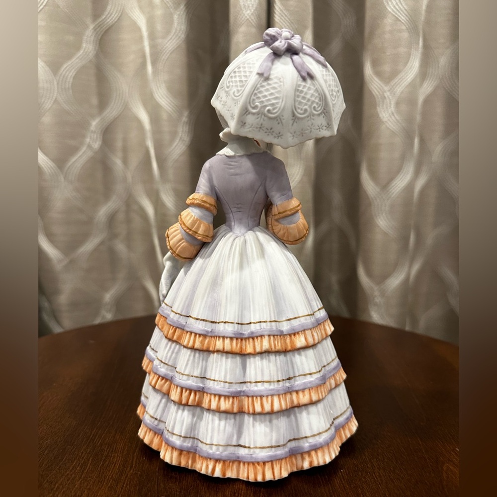 Lenox Collection “Springtime Promenade” Fine Porcelain Sculpture - Picture 5 of 11